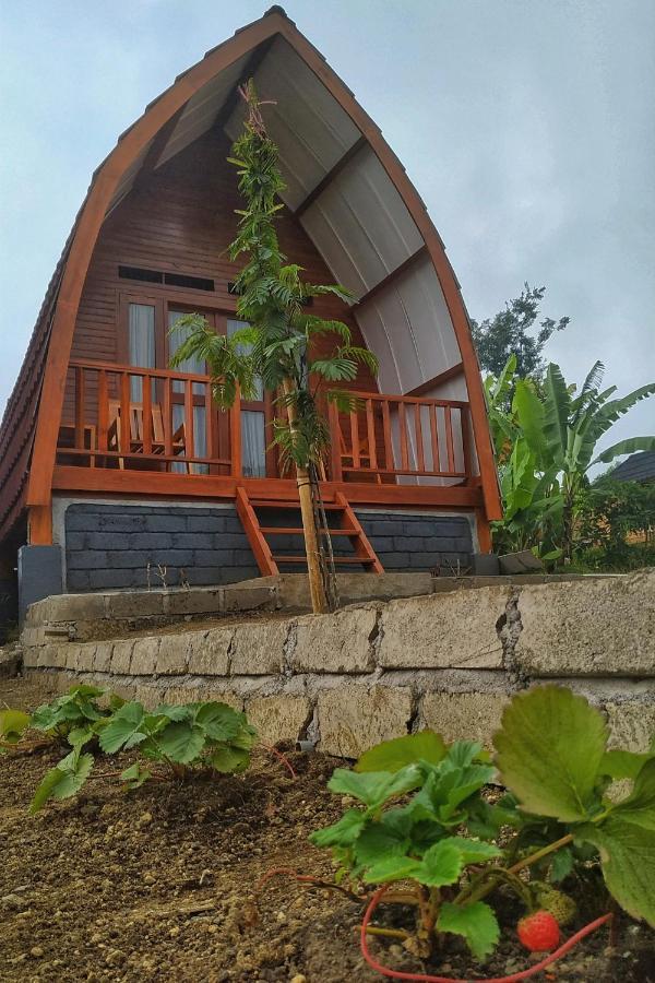 Family Rinjani Bungalow Sajang Екстериор снимка