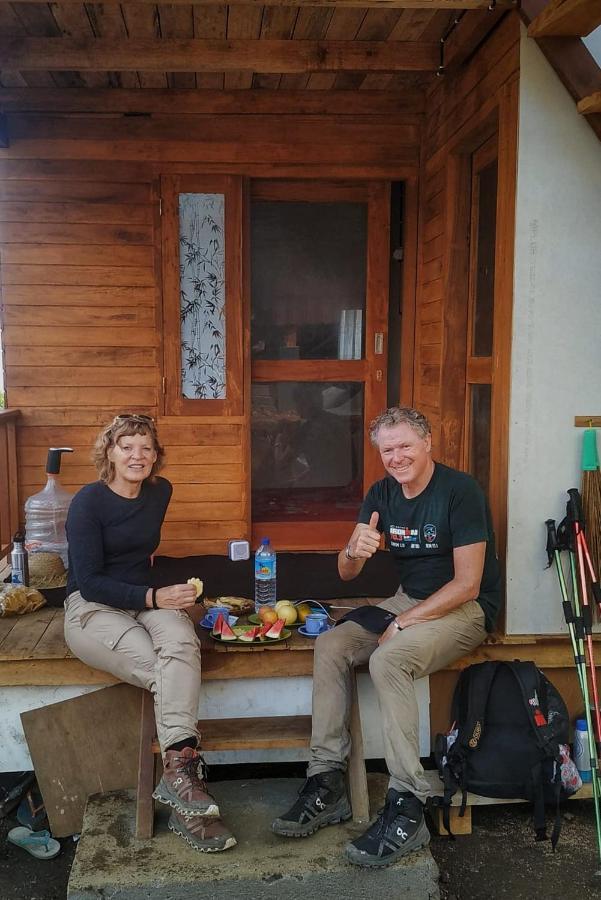 Family Rinjani Bungalow Sajang Екстериор снимка