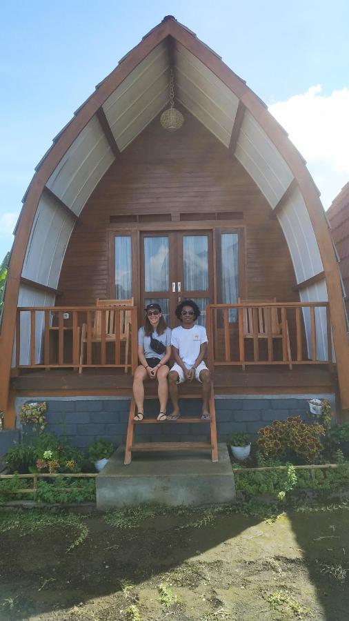 Family Rinjani Bungalow Sajang Екстериор снимка