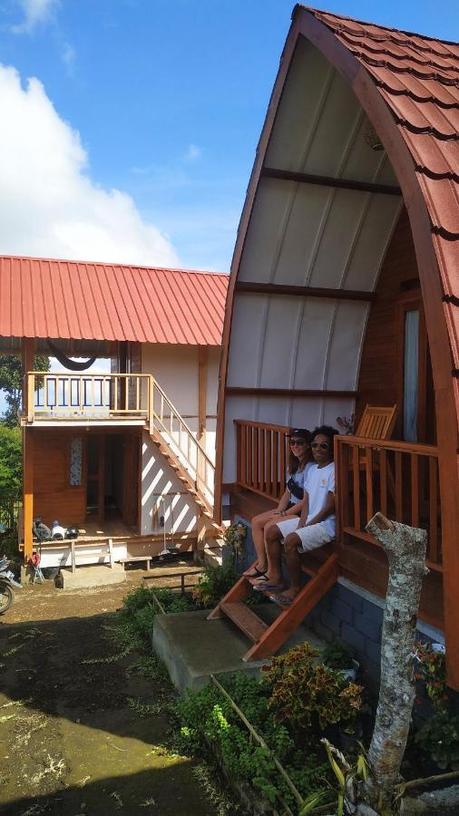 Family Rinjani Bungalow Sajang Екстериор снимка