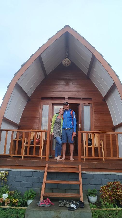 Family Rinjani Bungalow Sajang Екстериор снимка