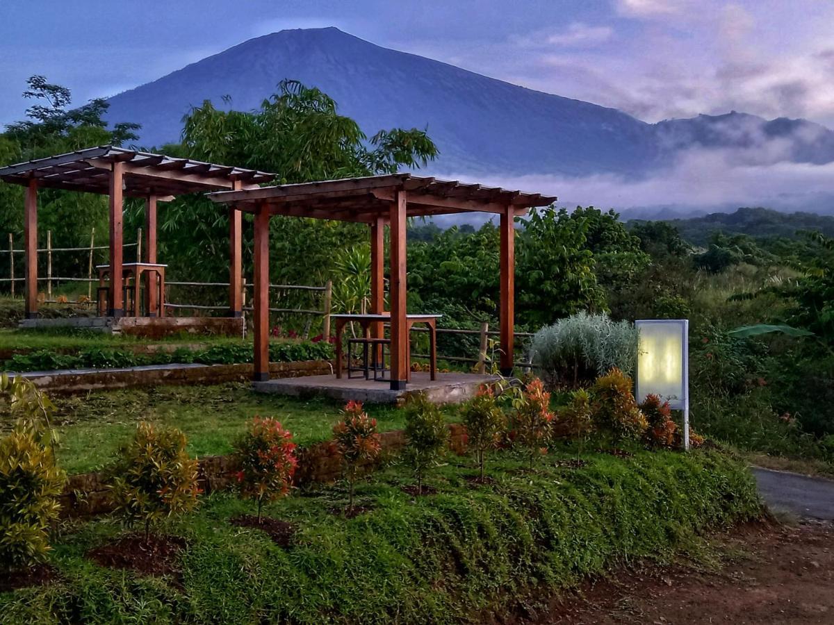 Family Rinjani Bungalow Sajang Екстериор снимка