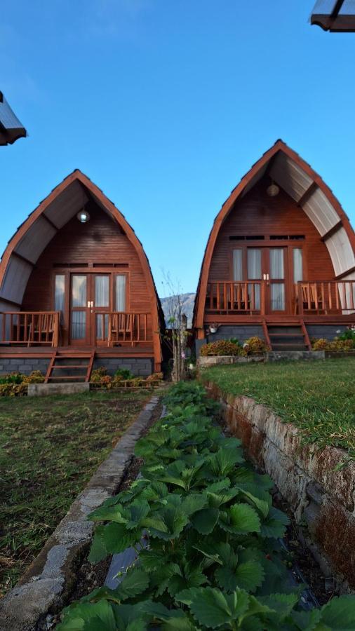Family Rinjani Bungalow Sajang Екстериор снимка