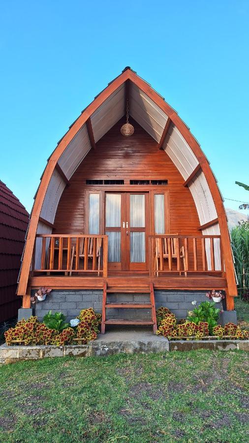 Family Rinjani Bungalow Sajang Екстериор снимка
