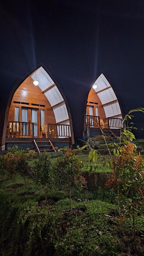 Family Rinjani Bungalow Sajang Екстериор снимка