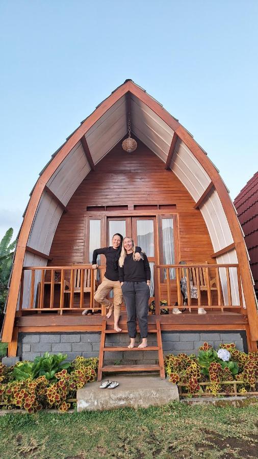 Family Rinjani Bungalow Sajang Екстериор снимка