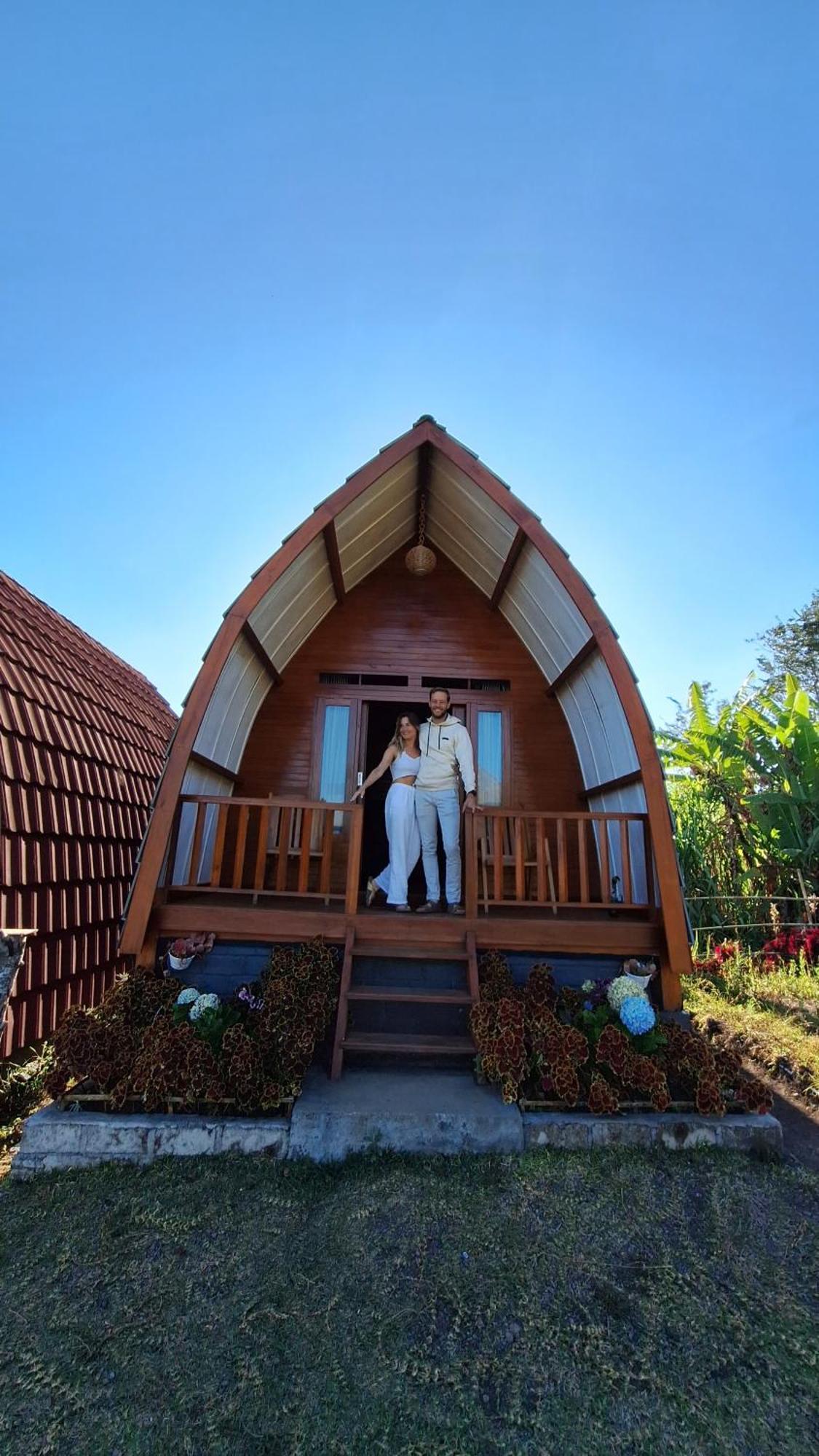 Family Rinjani Bungalow Sajang Екстериор снимка