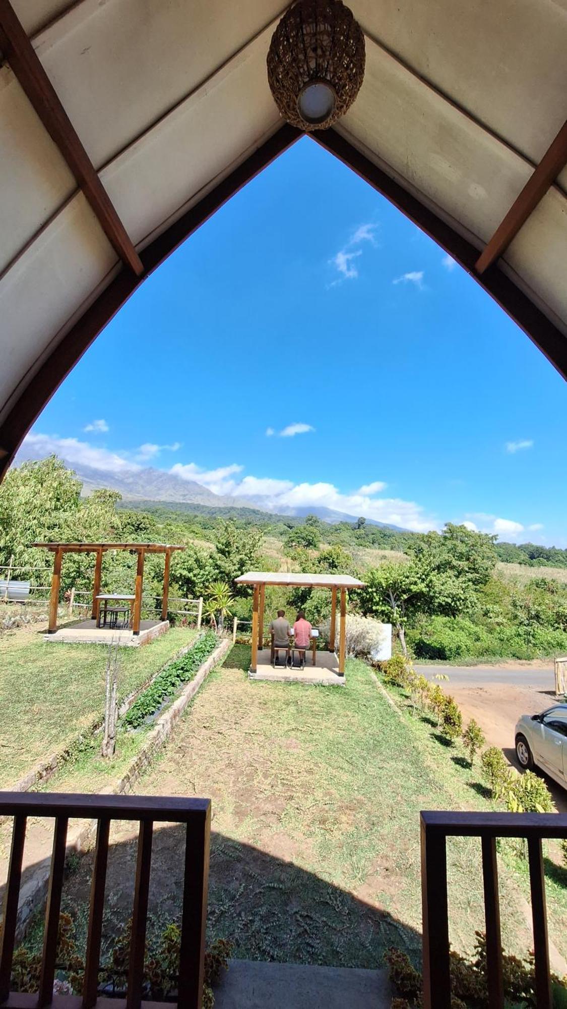 Family Rinjani Bungalow Sajang Екстериор снимка