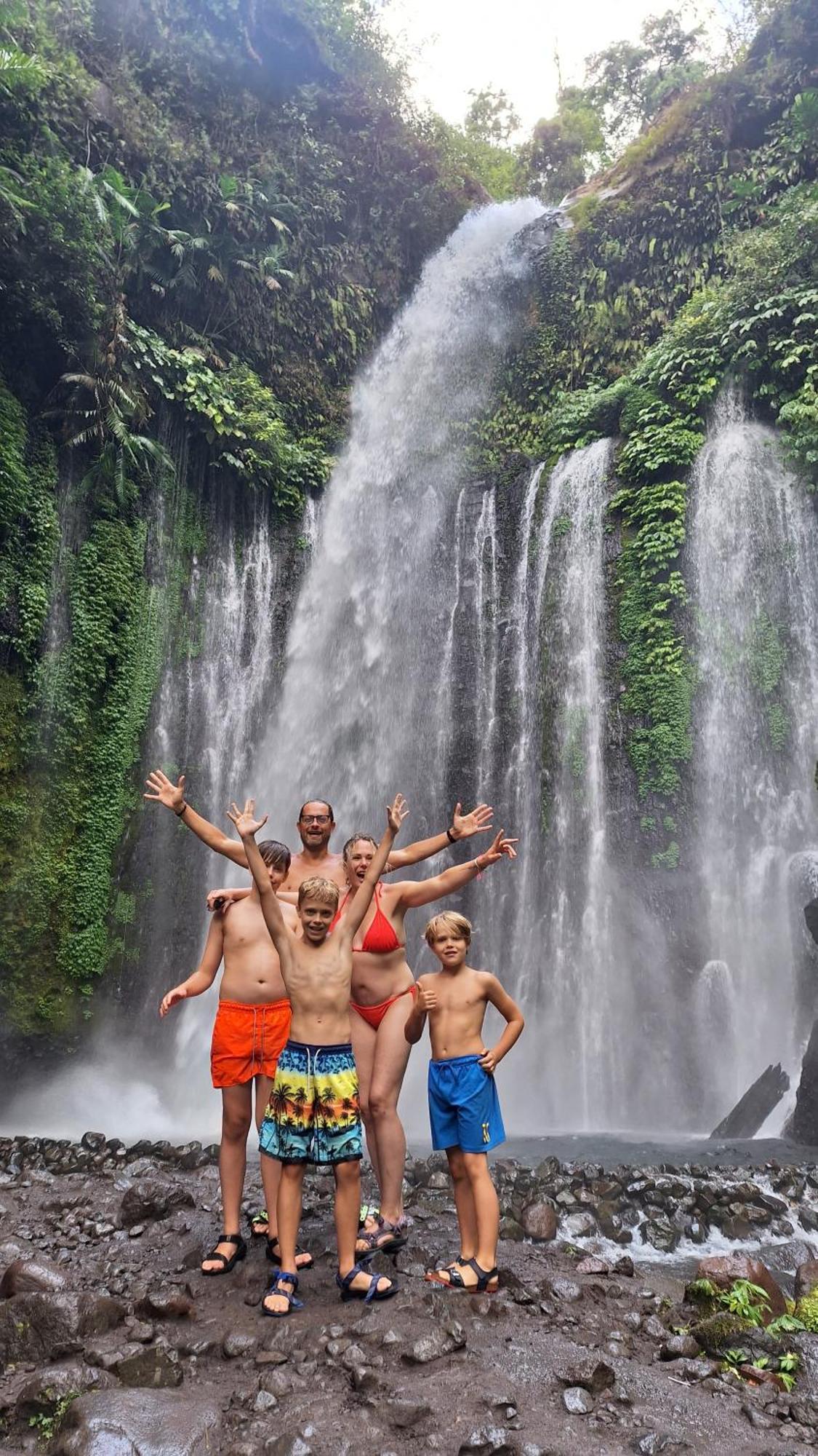 Family Rinjani Bungalow Sajang Екстериор снимка