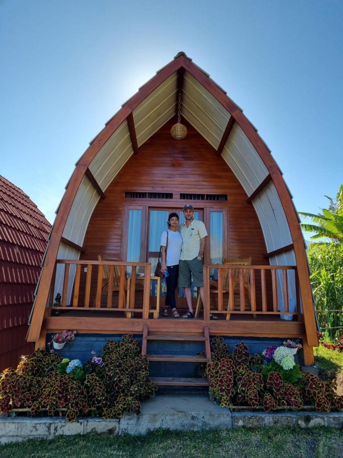 Family Rinjani Bungalow Sajang Екстериор снимка