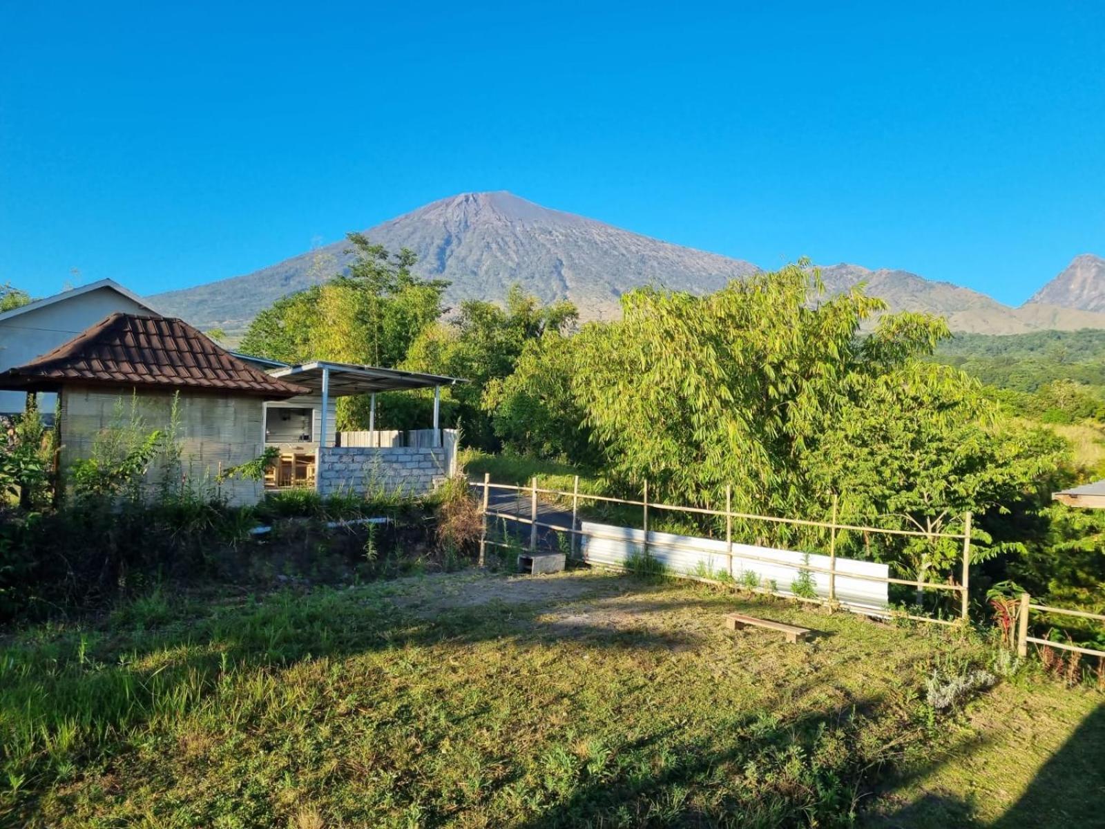 Family Rinjani Bungalow Sajang Екстериор снимка