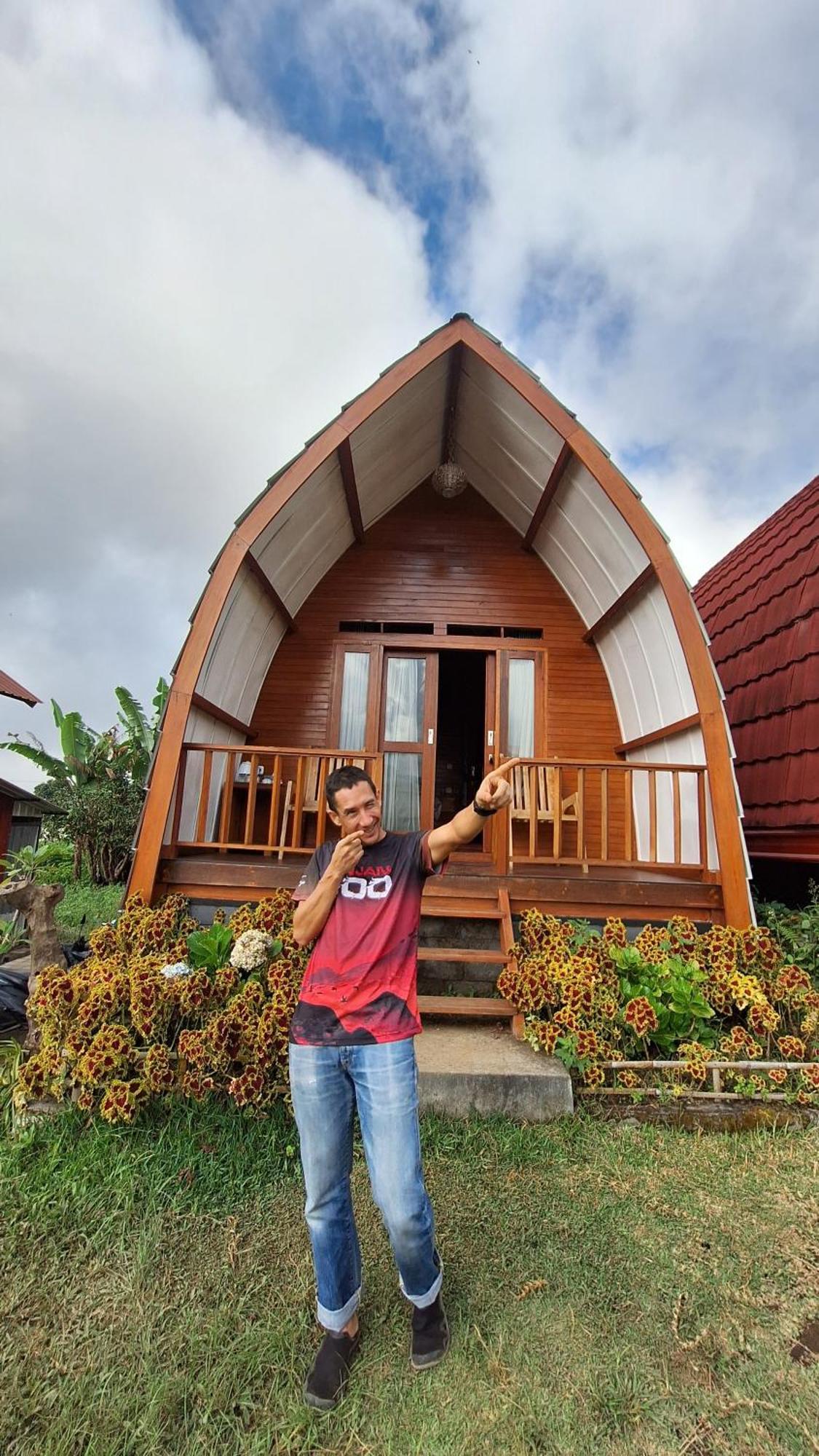 Family Rinjani Bungalow Sajang Екстериор снимка