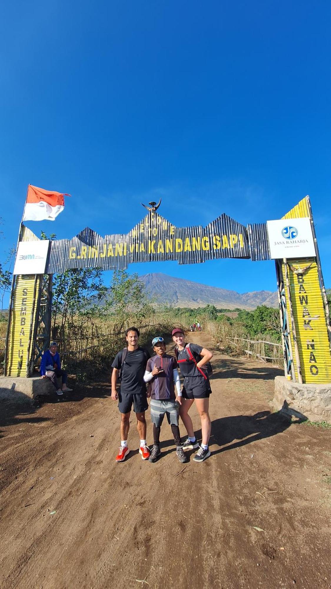 Family Rinjani Bungalow Sajang Екстериор снимка